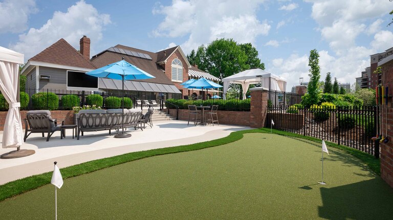 Putting Green and Lounge Space